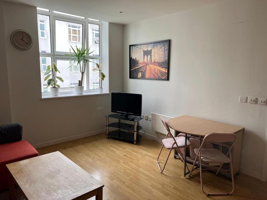 Stunning 2 Bed Flat! Centrally Located In London, Uk! Eksteriør bilde
