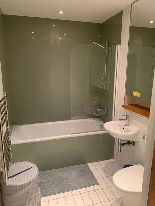Stunning 2 Bed Flat! Centrally Located In London, Uk! Eksteriør bilde