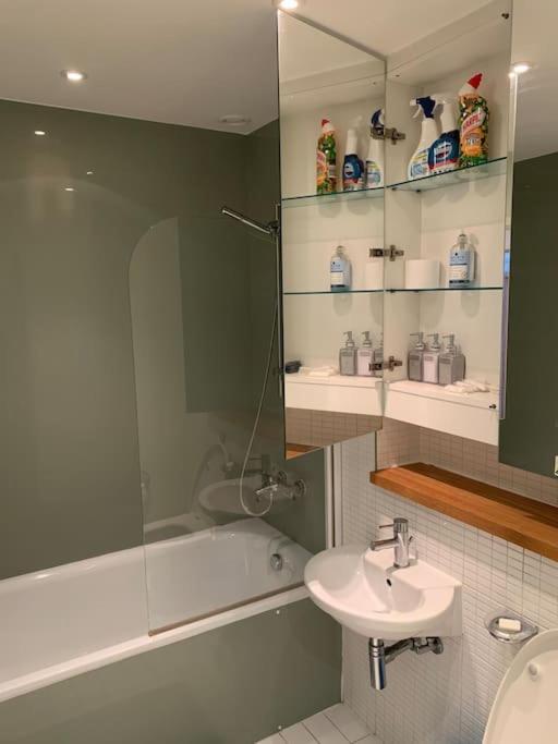Stunning 2 Bed Flat! Centrally Located In London, Uk! Eksteriør bilde